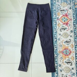 Lululemon Free to Flow 7/8 Leggings